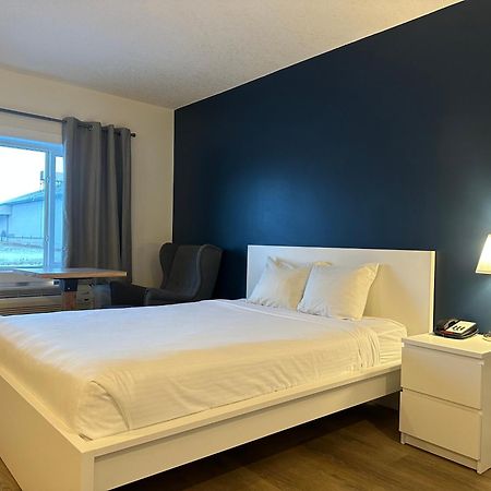 Cloud 9 Inn Whitecourt Buitenkant foto