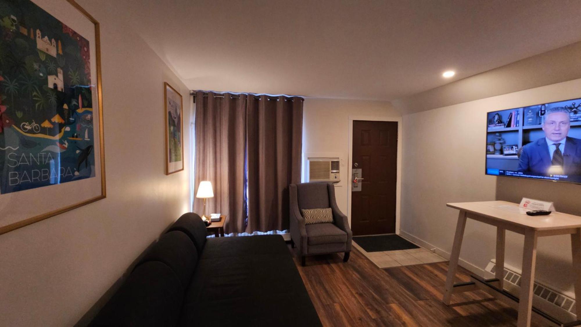 Cloud 9 Inn Whitecourt Buitenkant foto