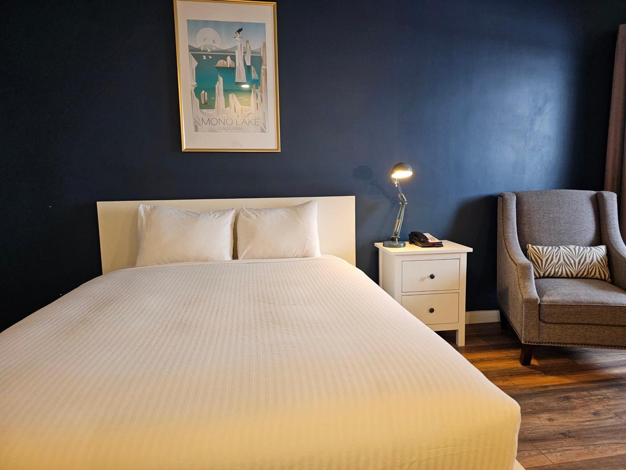 Cloud 9 Inn Whitecourt Buitenkant foto