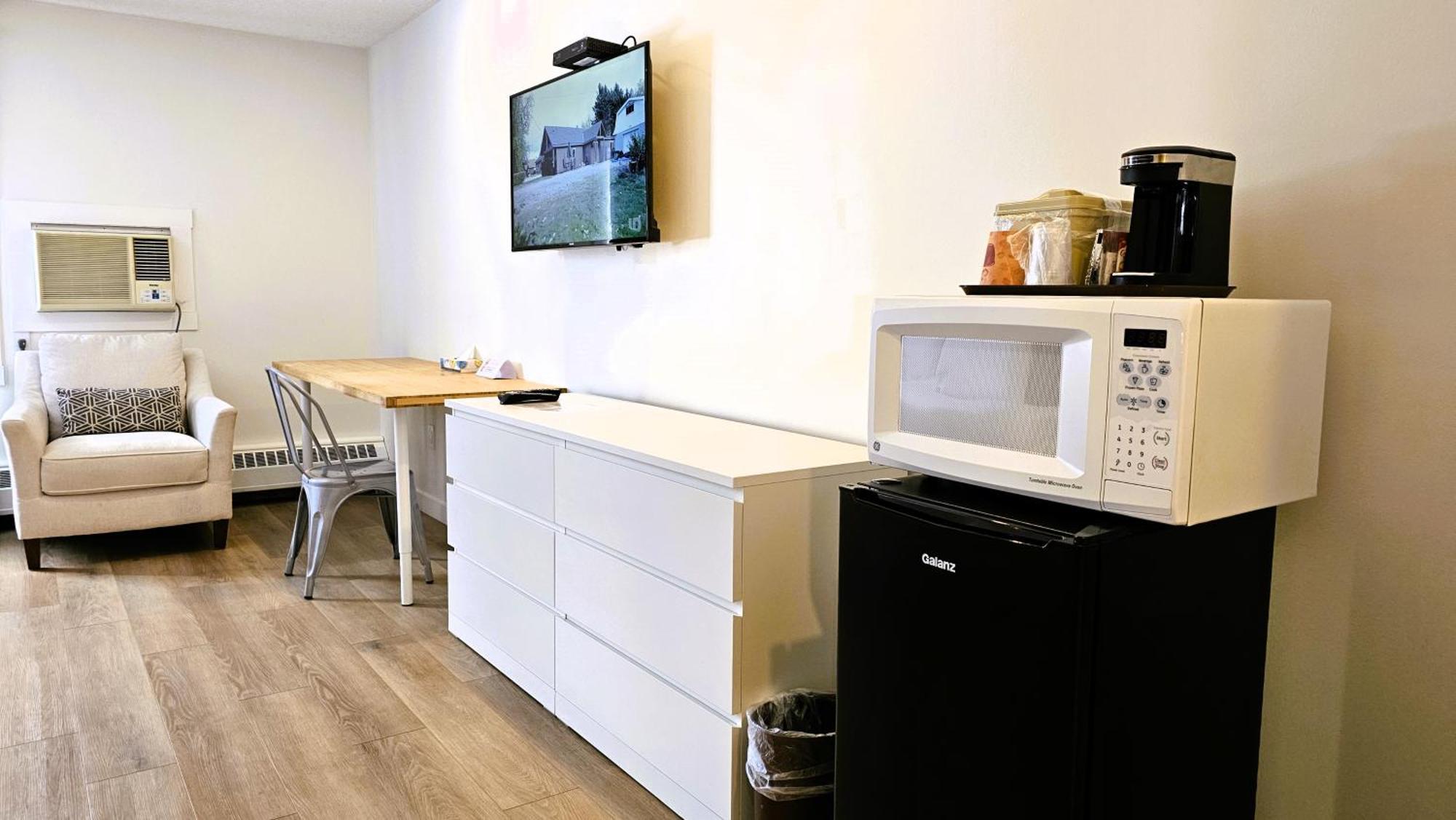Cloud 9 Inn Whitecourt Buitenkant foto