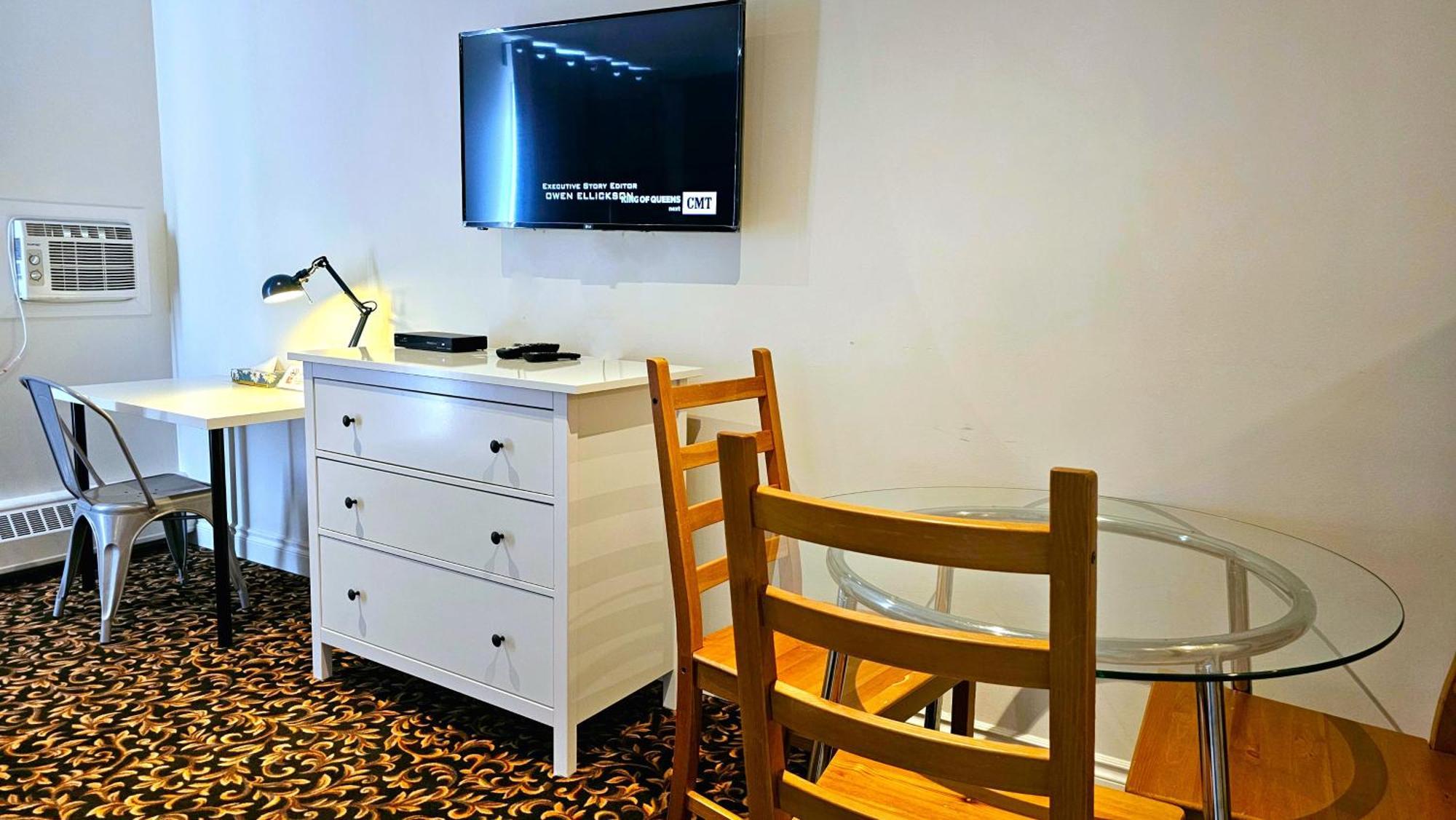 Cloud 9 Inn Whitecourt Buitenkant foto
