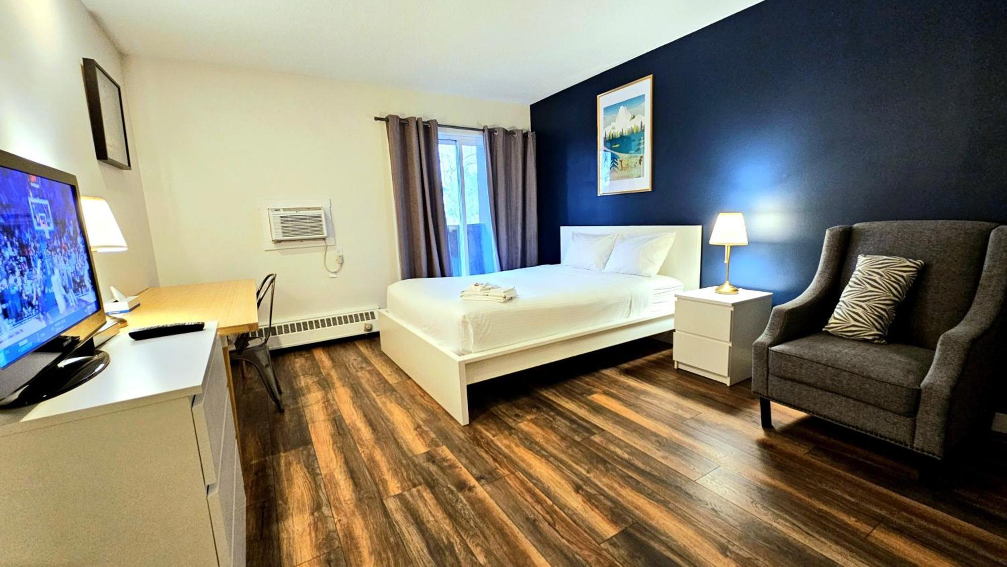 Cloud 9 Inn Whitecourt Buitenkant foto