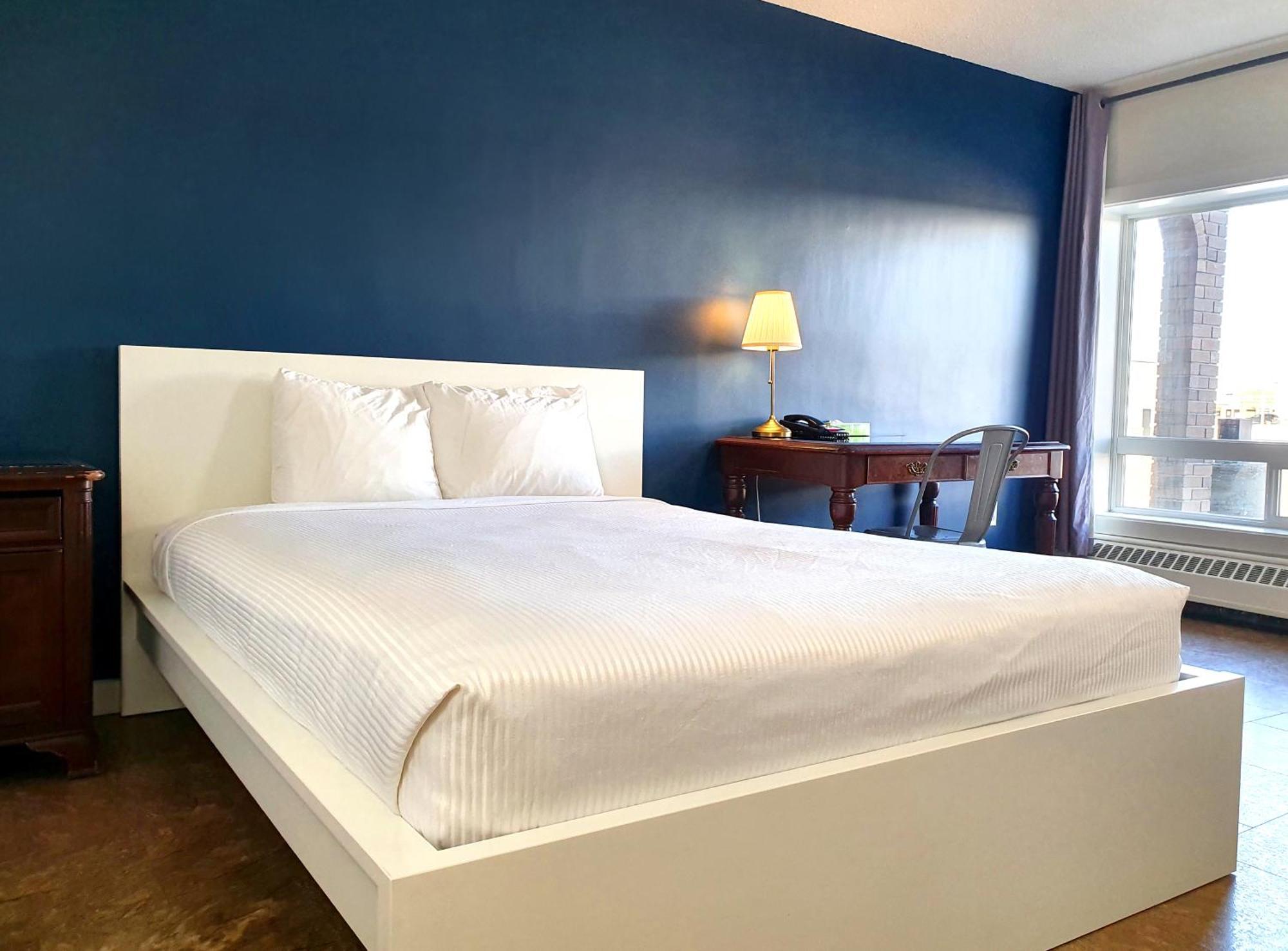 Cloud 9 Inn Whitecourt Buitenkant foto
